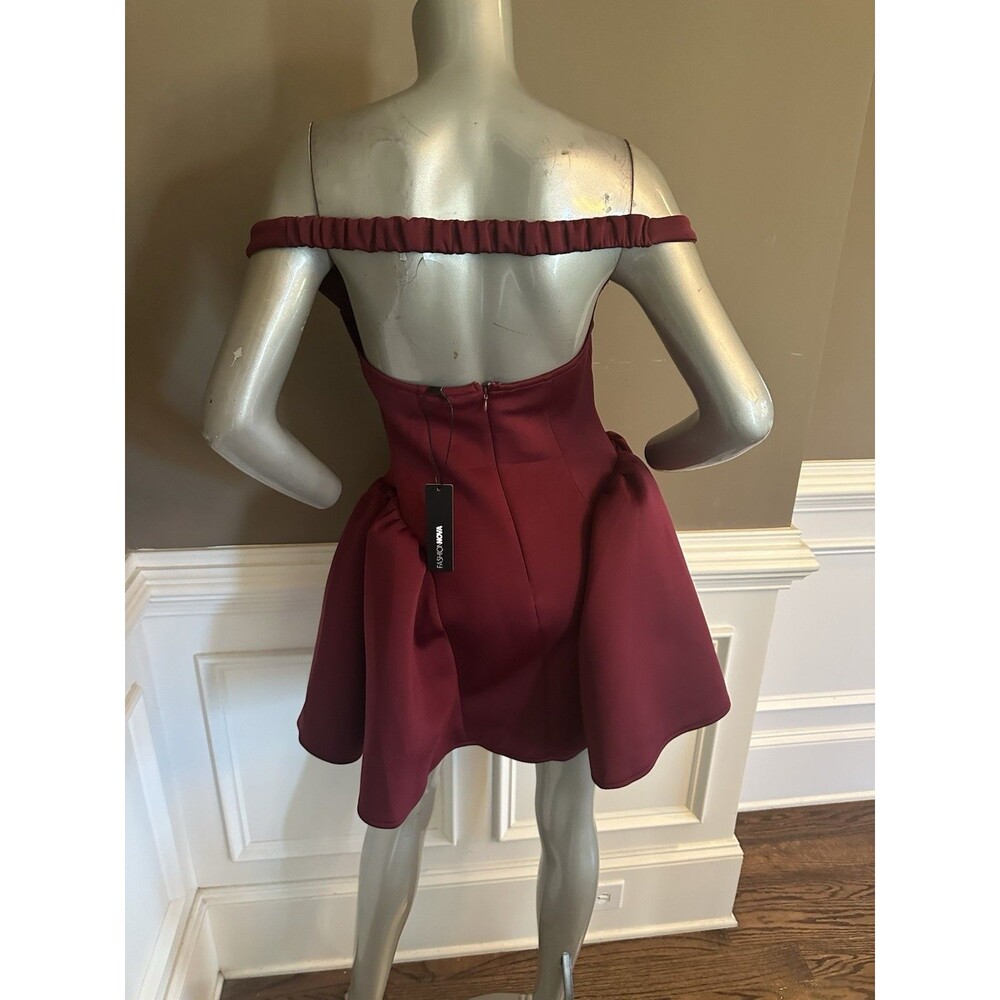 NWT FASHION NOVA Burgundy Off-Shoulder Mini Dress Sz M - Picture 6 of 6